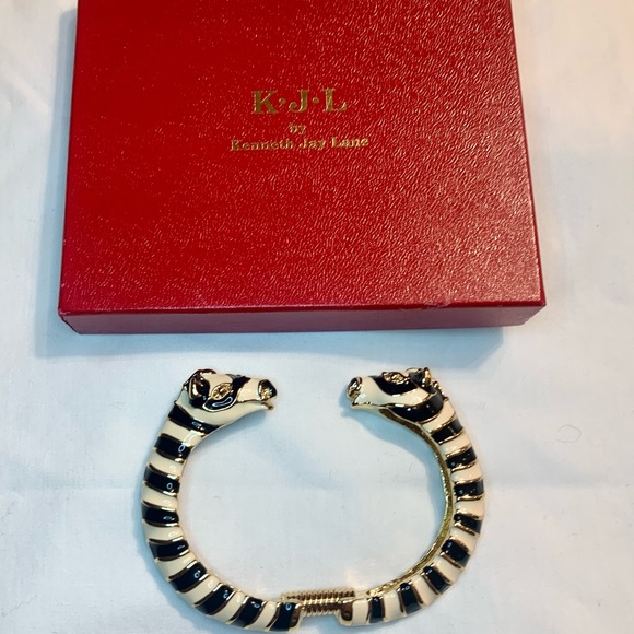 Kenneth Jay Lane Vintage Zebra bangle bracelet - NEW - Black and white enamel - Picture 15 of 17